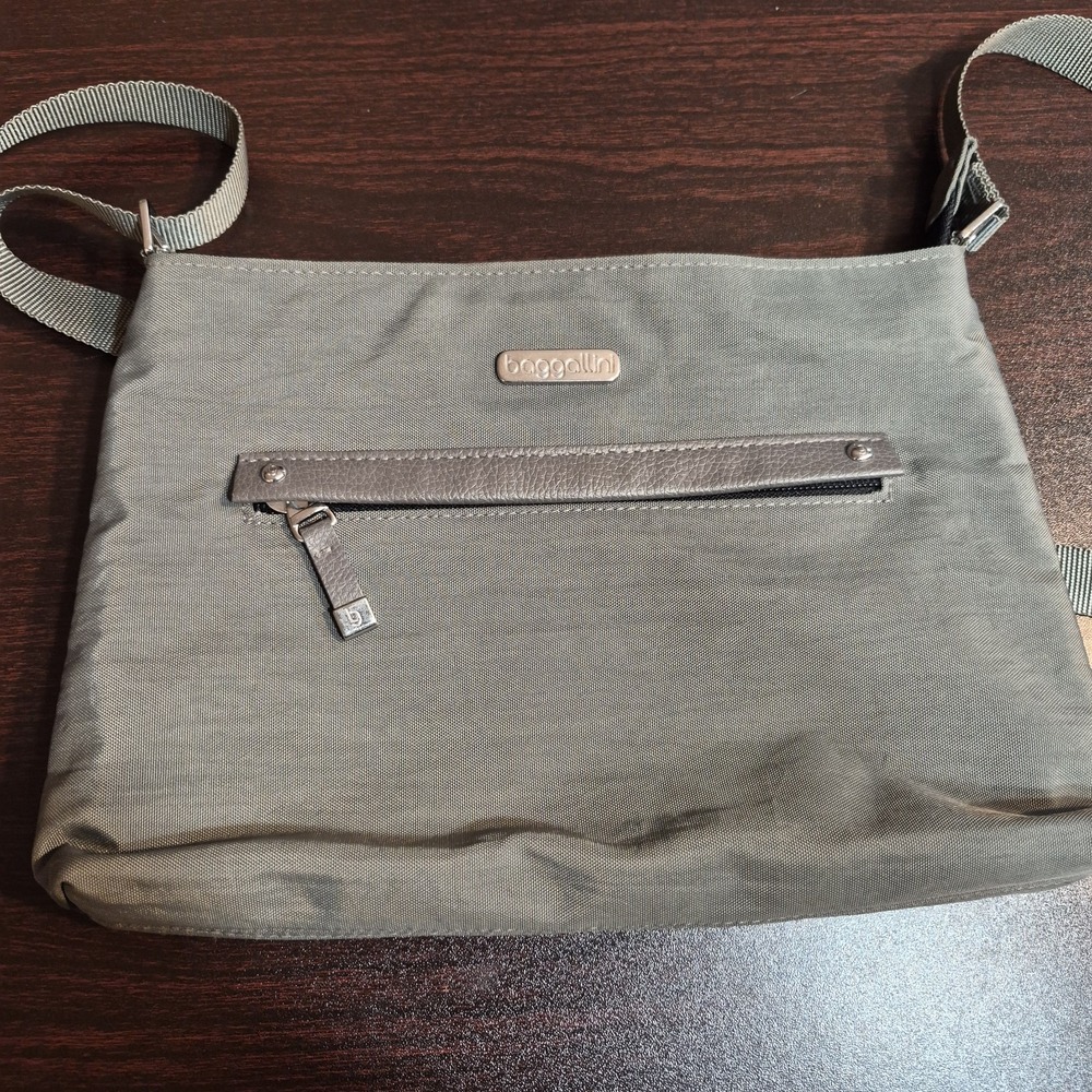 Bagallini Nylon Washable Crossbody‎ Travel Bag Urban Commuter Athleisure